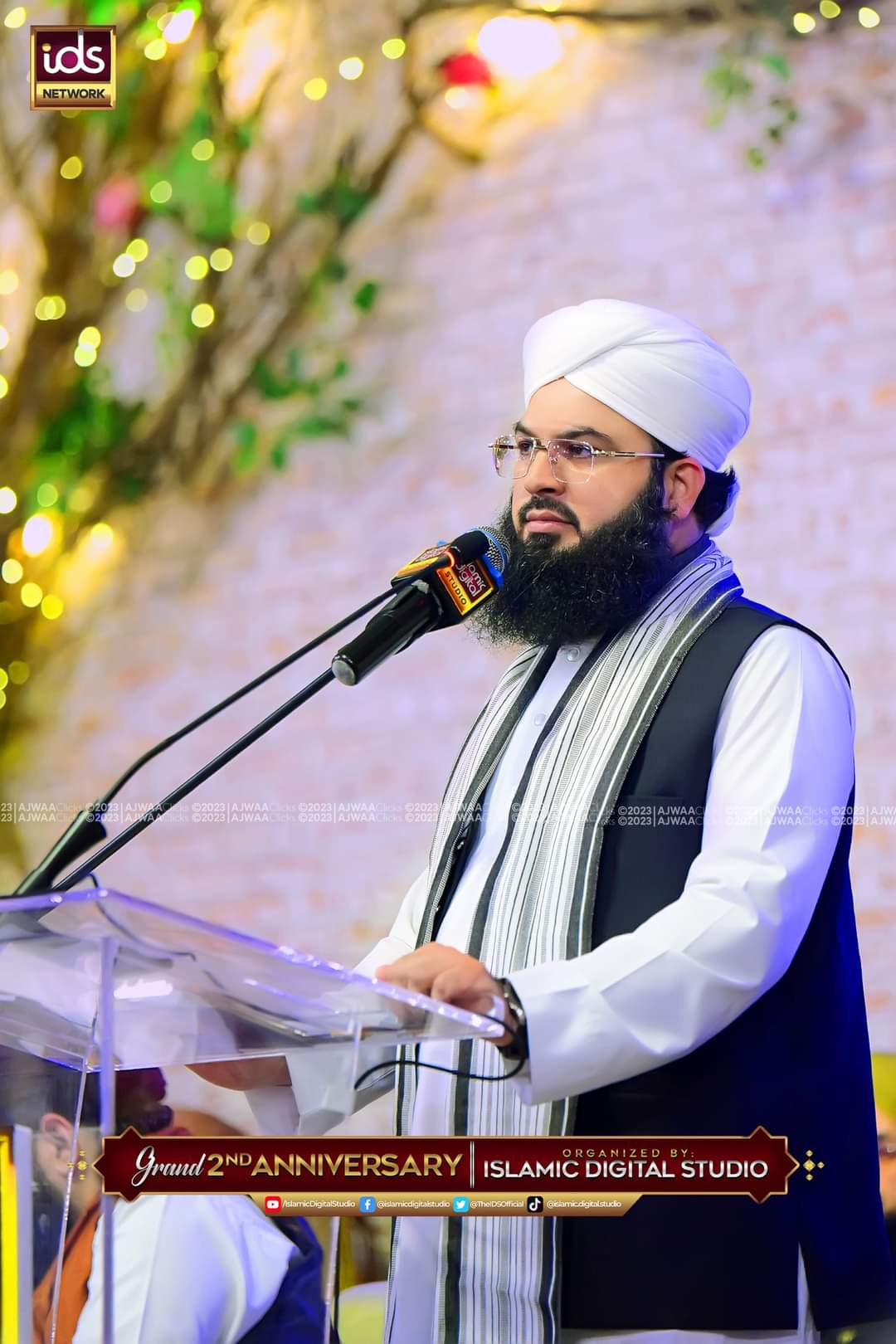 حضرت علامہ سید غلام دستگیر جیلانی خطاب کرتے ہوئے